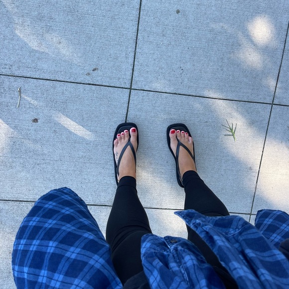 Platform Leather Sandals - Picture 7 of 9